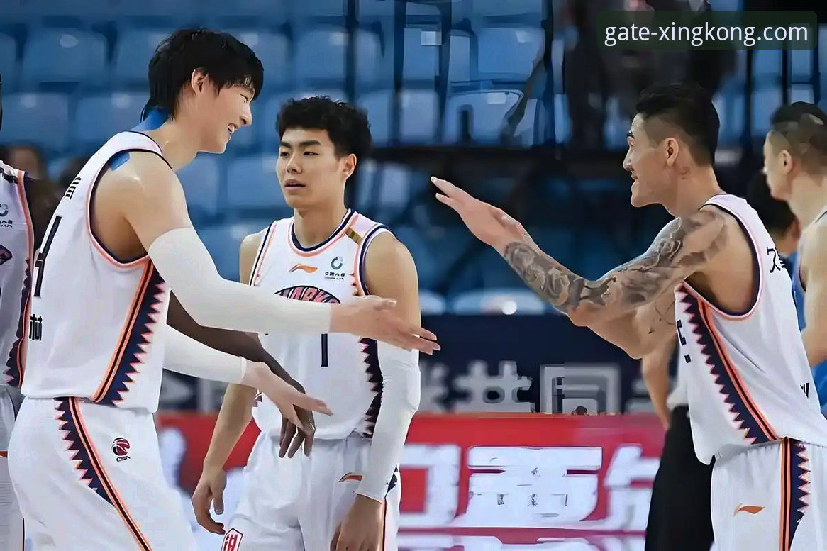 揭秘上海男篮12连胜背后的战术密码与观赛新体验